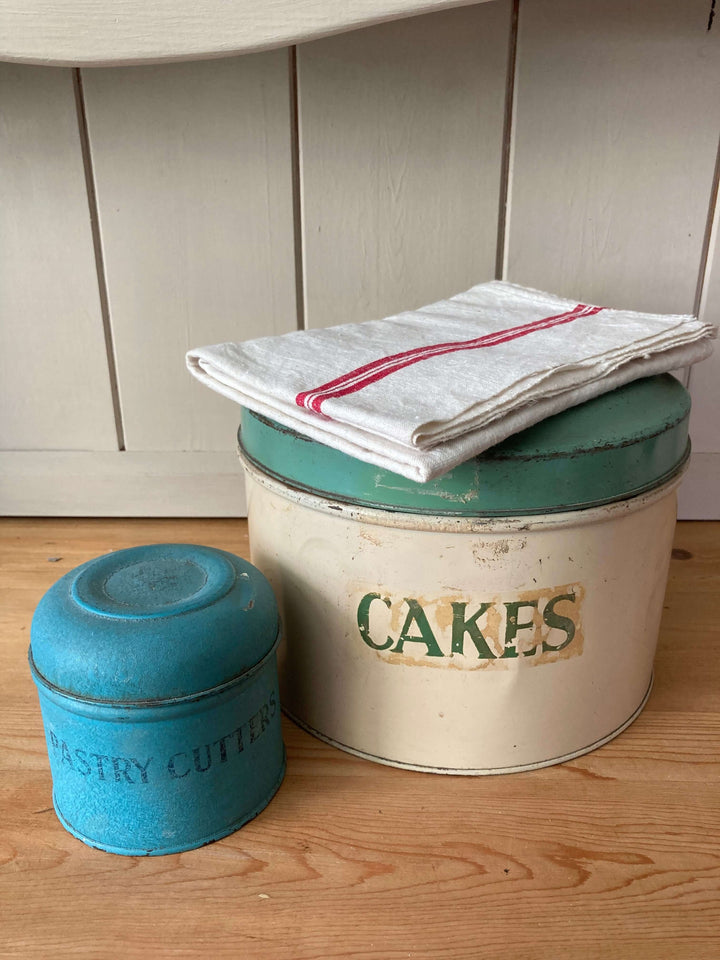 Vintage Cream and Green Tala Cake Tin